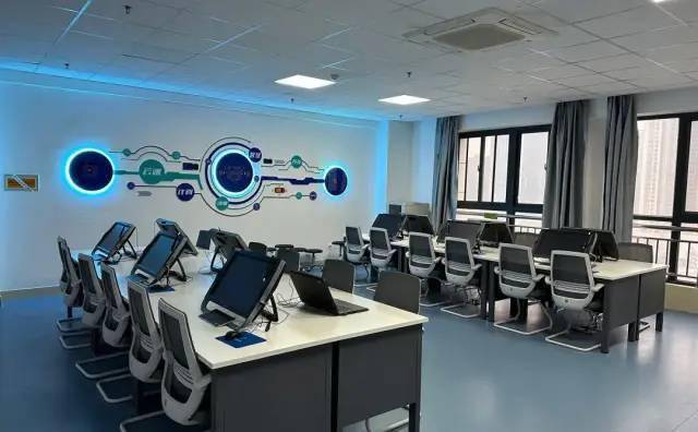 信息技術開發哪家強？陜西交院專業教學展鋒芒